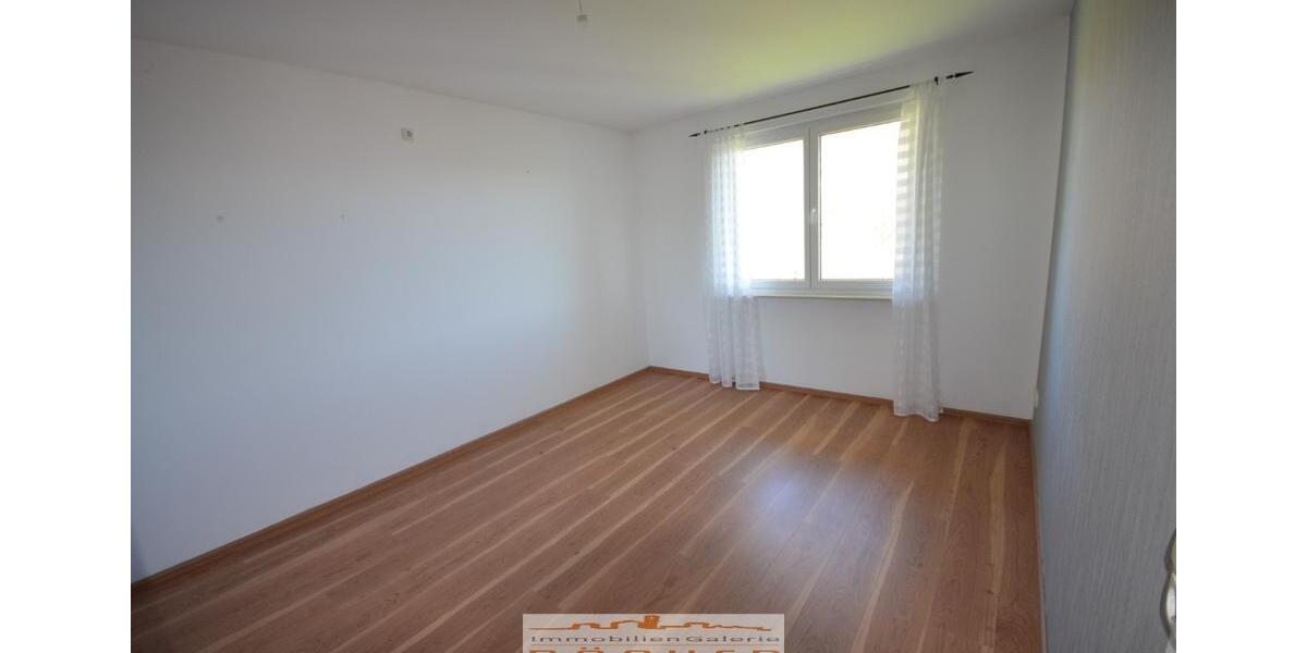 Etagenwohnung Neuhof - 2 Zimmer, 61 m&sup2;, 600&euro; | Angebot:26087082