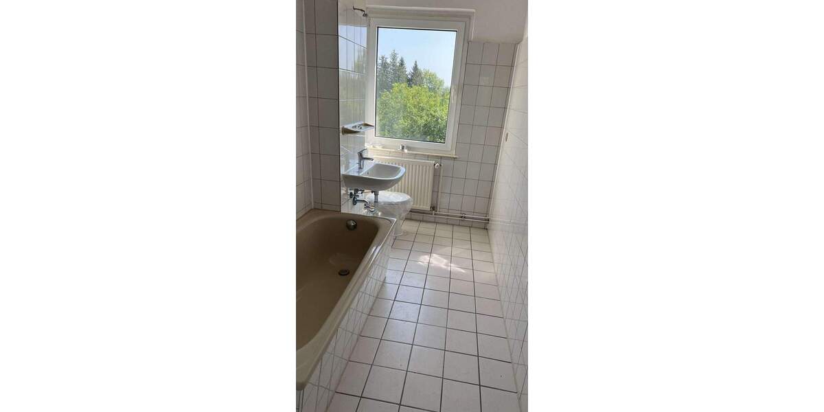 Etagenwohnung BORNA-Neukirchen Neukirchen - 2 Zimmer, 51 m&sup2;, 408&euro; | Angebot:25982889