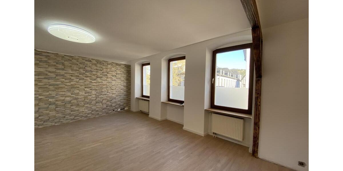 Etagenwohnung Andernach - 4 Zimmer, 110 m&sup2;, 1.100&euro; | Angebot:26699985