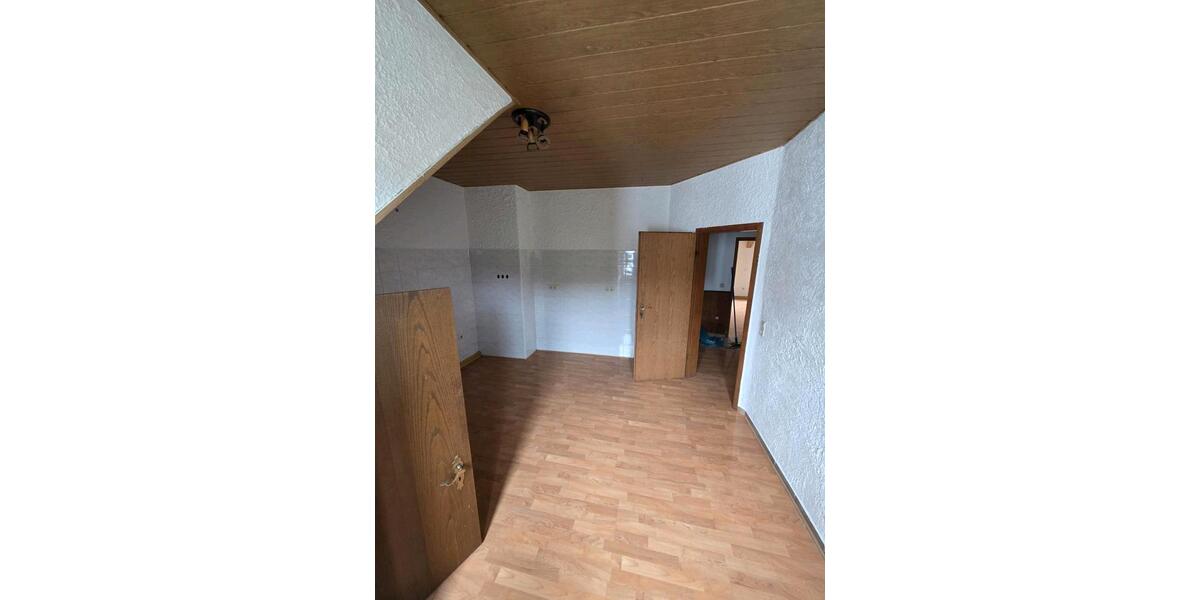 Dachgeschoßwohnung Hagen Hagen-Nord - 5 Zimmer, 107 m&sup2;, 720&euro; | Angebot:26700899