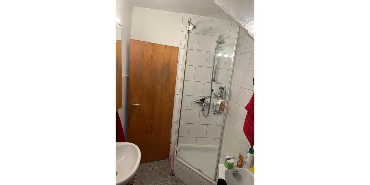 Dachgeschoßwohnung Meerbusch Kierst - 4 Zimmer, 85 m&sup2;, 1.067&euro; | Angebot:24717276