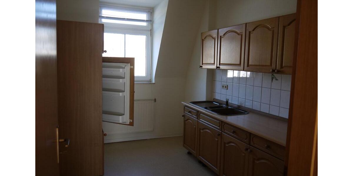 Dachgeschoßwohnung Plauen Bahnhofsvorstadt - 1 Zimmer, 47 m&sup2;, 250&euro; | Angebot:26402617