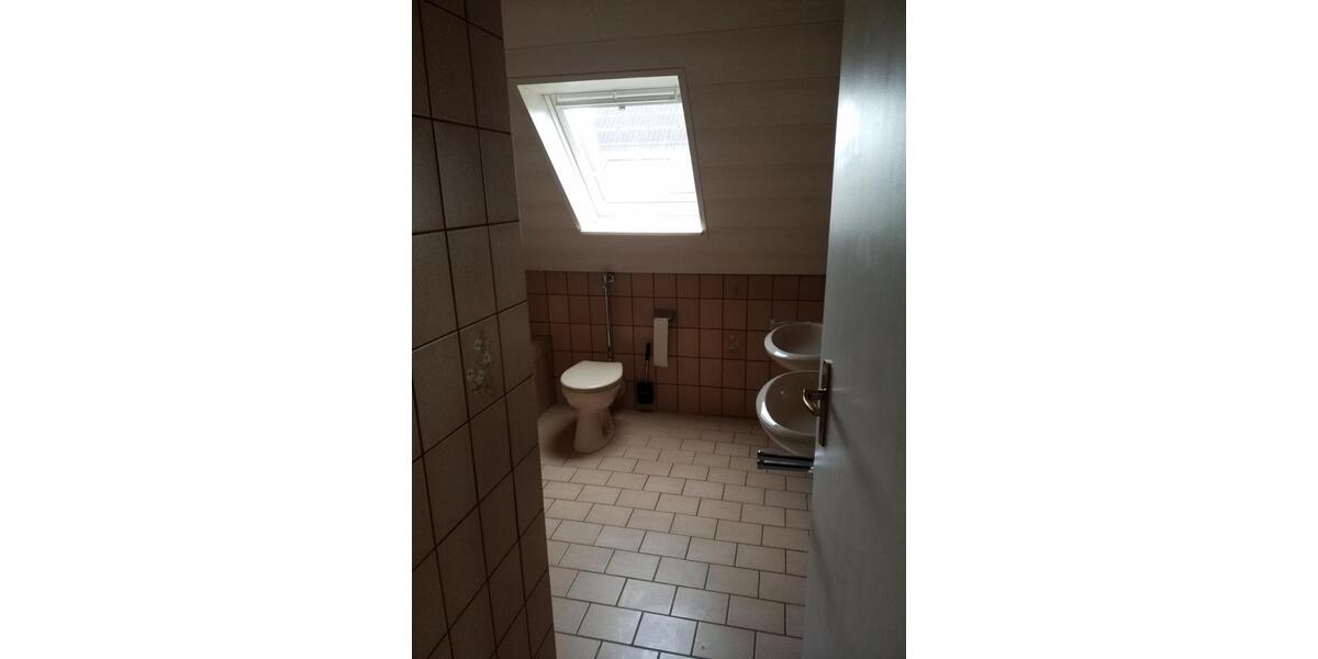 Dachgeschoßwohnung Bächingen an der Brenz - 4 Zimmer, 85 m&sup2;, 670&euro; | Angebot:24829058