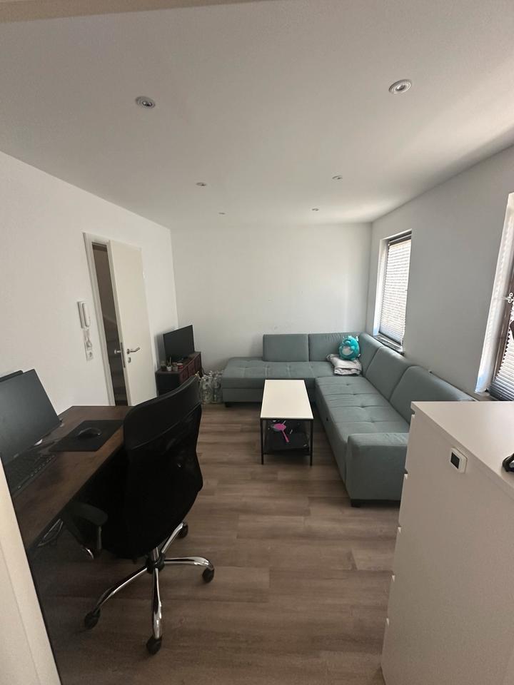 Wohnung 2 Zimmer, Küche, Bad