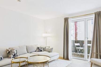 Direkt am Gärtnerplatz! 2-Zimmer-Wohnung mit stolvollen Möbeln zimmer