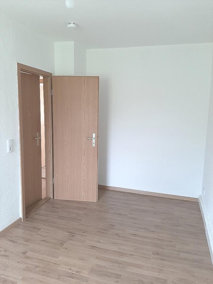 3 Zimmer in der 2 Etage möchten bewohnt werden zimmer