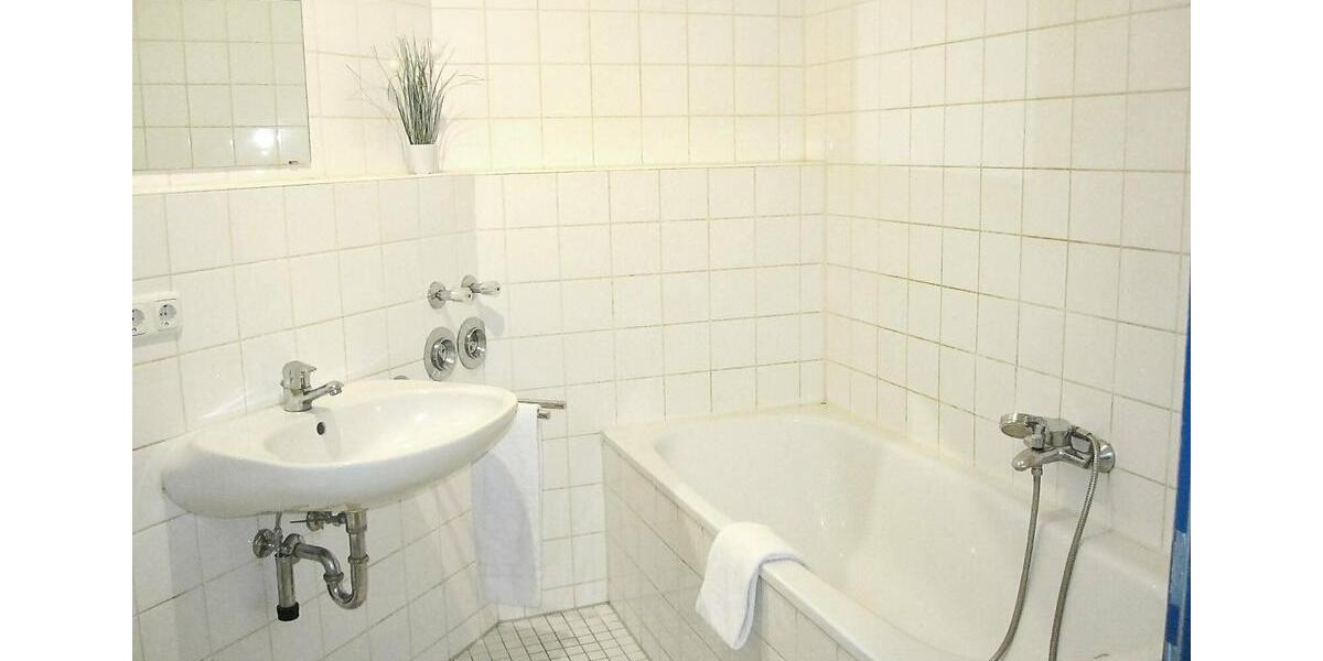 Wohnen auf Zeit Weiden in der Oberpfalz - 2 Zimmer, 60 m&sup2;, 54&euro; | Angebot:12322692