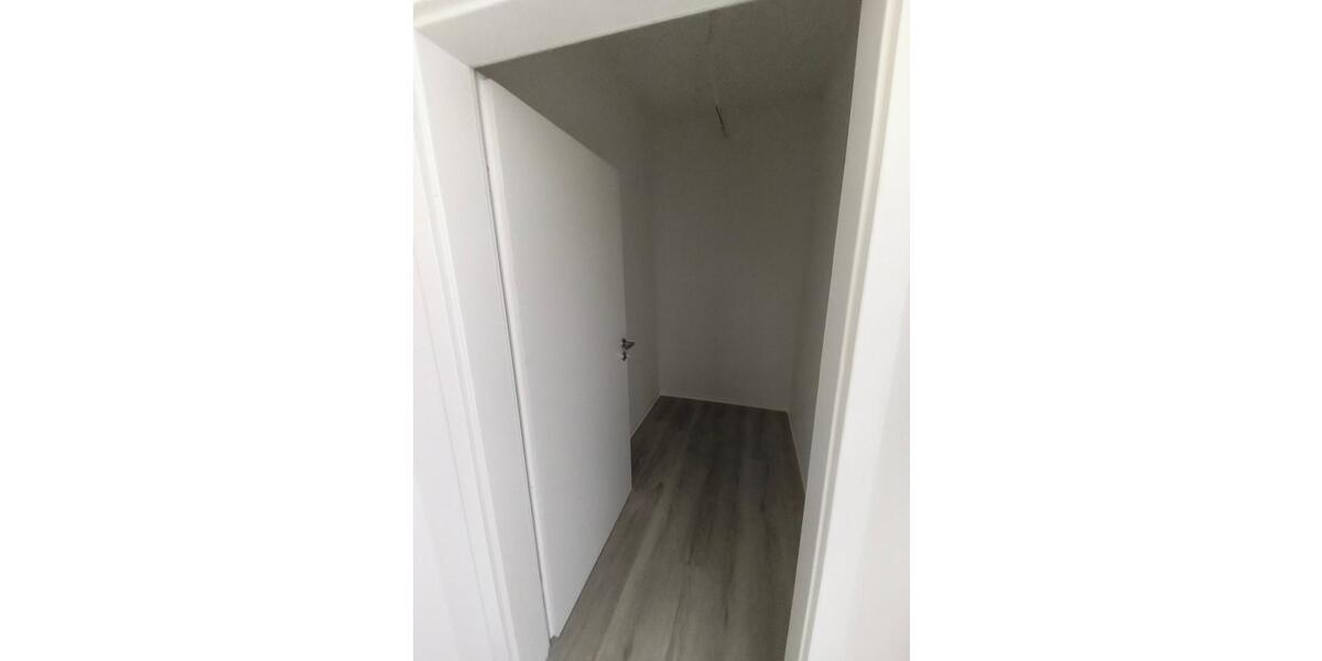 Etagenwohnung Lauta - 4 Zimmer, 136 m&sup2;, 1.159&euro; | Angebot:24395963