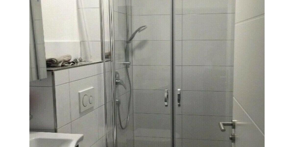 Damen WG Zimmer möbiliert in Friedrichshafen ca.200m Seenähe 1 zimmer