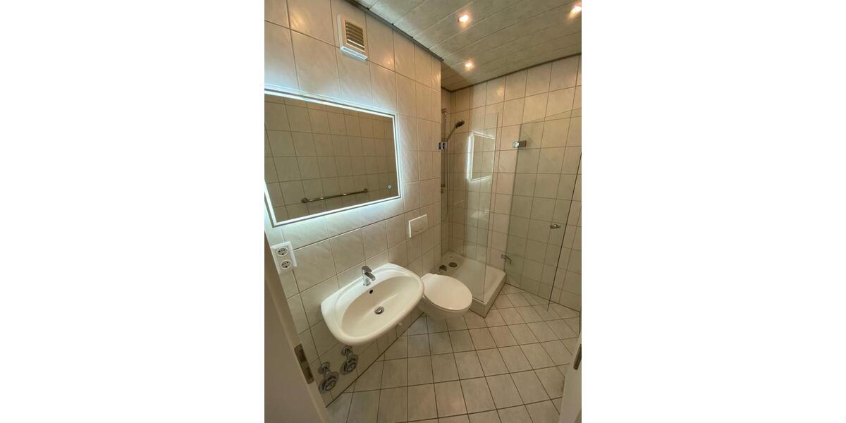 Etagenwohnung Laatzen - 3 Zimmer, 72 m&sup2;, 900&euro; | Angebot:26007336