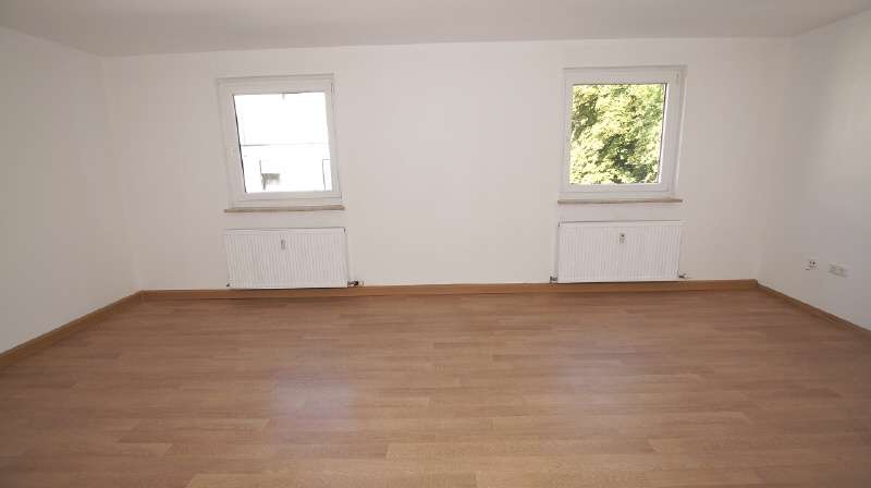 Etagenwohnung Straubing - 2 Zimmer, 72 m&sup2;, 450&euro; | Angebot:27267664