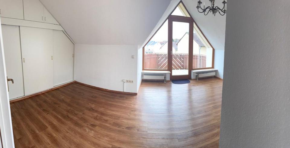 Dachgeschoßwohnung Bad Neustadt an der Saale - 3 Zimmer, 110 m&sup2;, 700&euro; | Angebot:25549110