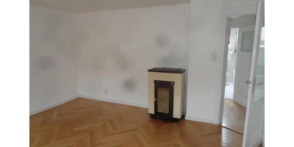 Dachgeschoßwohnung Würzburg Sanderau - 3 Zimmer, 61 m&sup2;, 600&euro; | Angebot:25988938