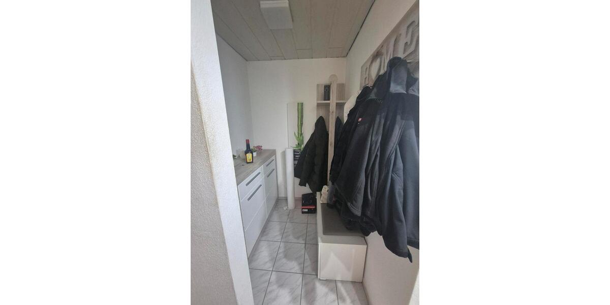 Etagenwohnung Niederwerrn - 3 Zimmer, 92 m&sup2;, 800&euro; | Angebot:25935691