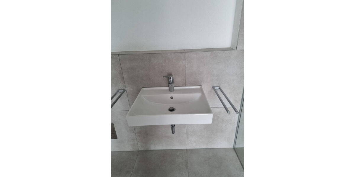 Etagenwohnung Grafing - 2 Zimmer, 63 m&sup2;, 1.290&euro; | Angebot:26460813