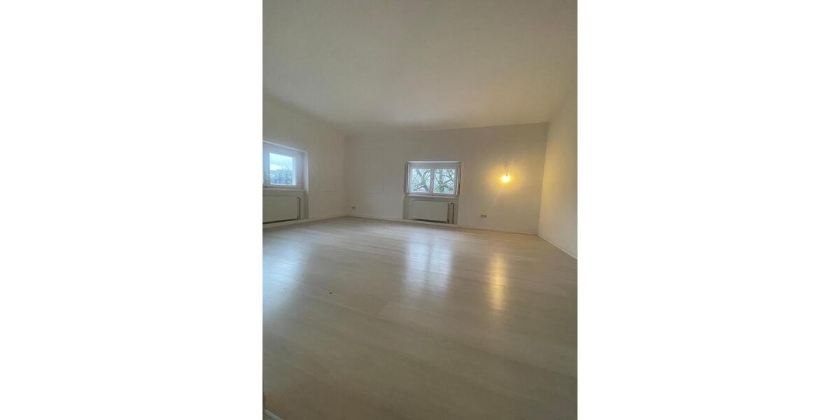 Dachgeschoßwohnung Wuppertal Brill - 3 Zimmer, 120 m&sup2;, 850&euro; | Angebot:26543511