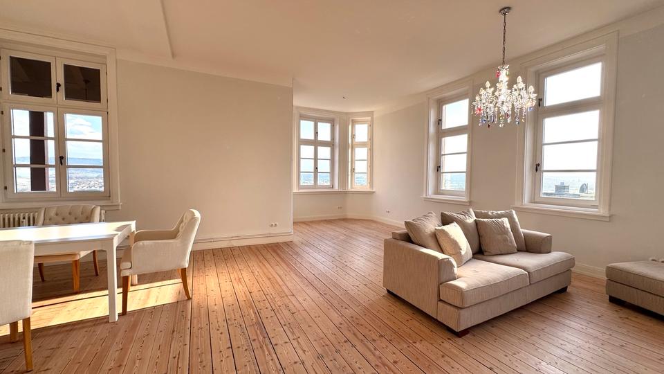 Etagenwohnung Gelnhausen - 4 Zimmer, 160 m&sup2;, 2.500&euro; | Angebot:25449490