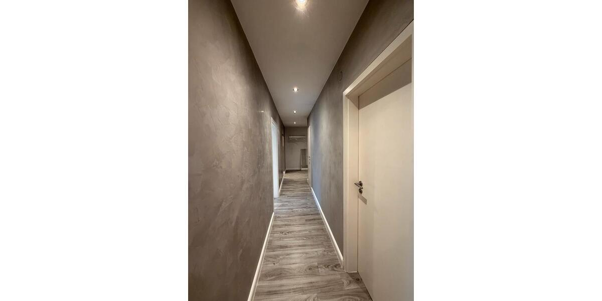 Dachgeschoßwohnung Schweinfurt Haardt - 3.5 Zimmer, 89 m&sup2;, 1.100&euro; | Angebot:26110048
