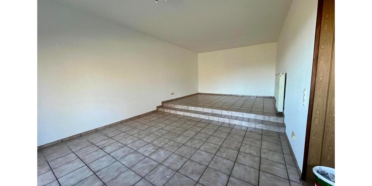 Etagenwohnung Mechernich - 2 Zimmer, 80 m&sup2;, 890&euro; | Angebot:25025760