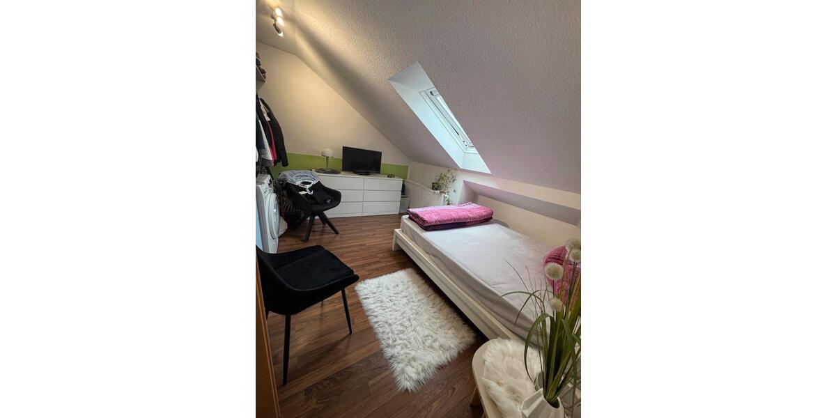 Dachgeschoßwohnung Kitzingen - 2 Zimmer, 60 m&sup2;, 800&euro; | Angebot:24443724