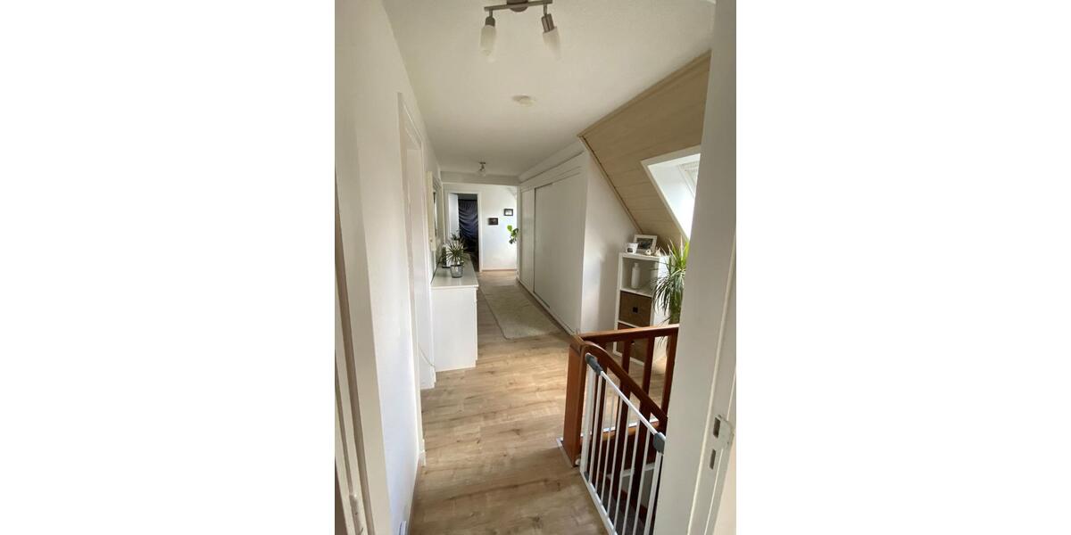 Dachgeschoßwohnung Burg (Dithmarschen) - 3 Zimmer, 102 m&sup2;, 816&euro; | Angebot:25591515