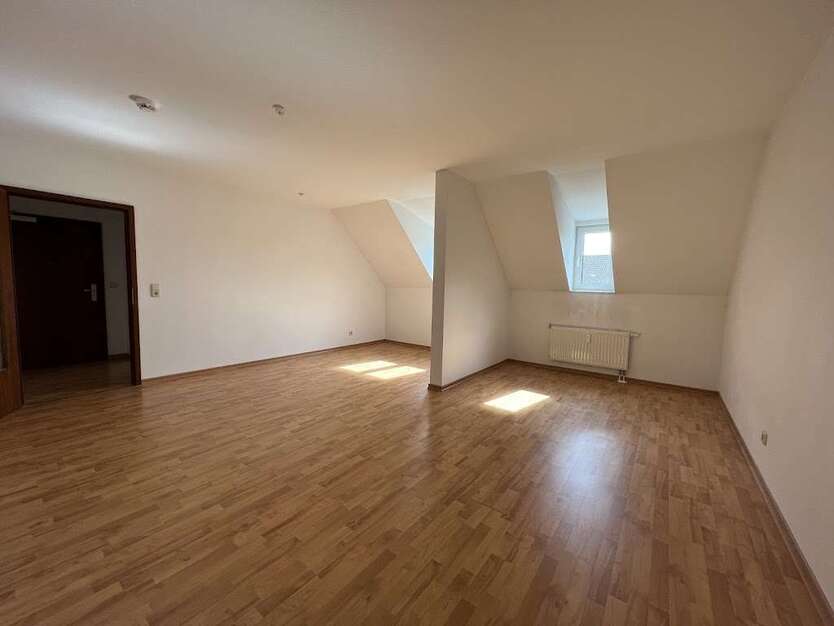 Wohnung zum Mieten in Chemnitz 250 € 53.45 m² 1 zimmer