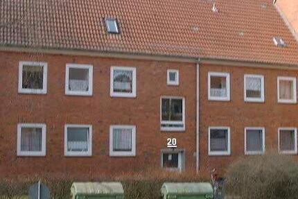 Frisch saniert im 1.Obergeschoss mit Balkon - Ihre neue Wohnung? 3 zimmer