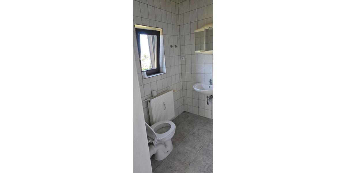 Erdgeschoßwohnung Neunkirchen Heinitz - 4 Zimmer, 80 m&sup2;, 650&euro; | Angebot:26161016
