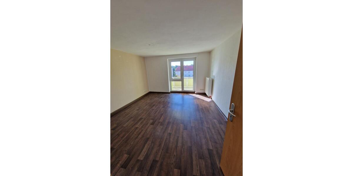Etagenwohnung Gräfenhainichen - 3 Zimmer, 59 m&sup2;, 391&euro; | Angebot:26490810