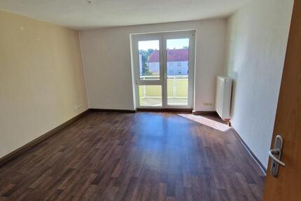 Wohnung Gräfenhainichen - 3 Zimmer, 59 m&sup2;, 391&euro; | Angebot:26490810