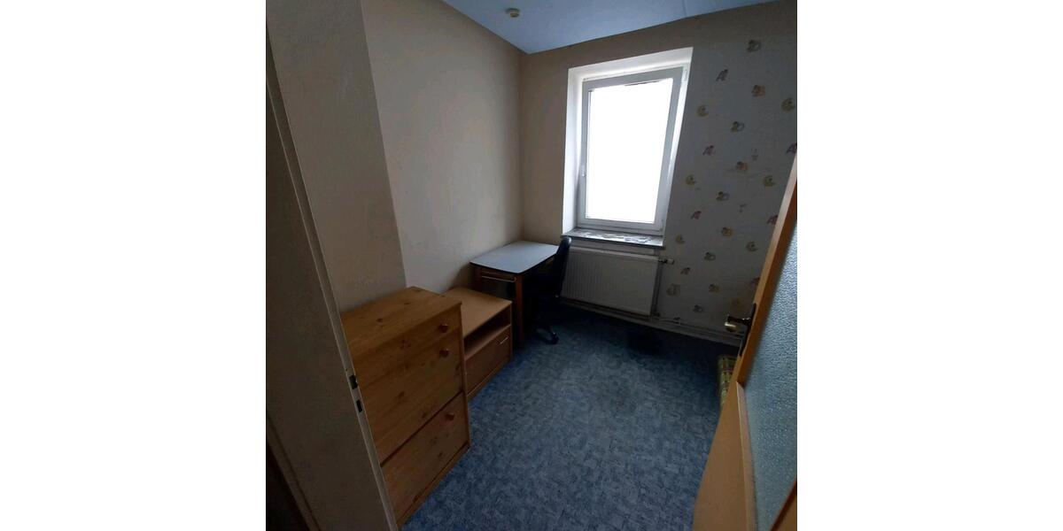 Etagenwohnung Freiberg - 1 Zimmer, 86 m&sup2;, 220&euro; | Angebot:25068247