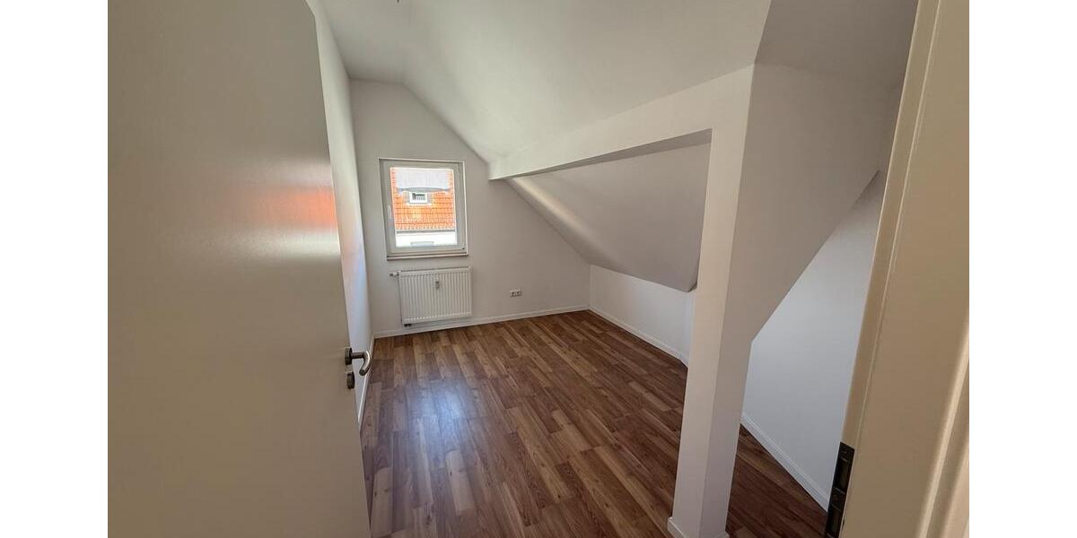 Dachgeschoßwohnung Weißenburg in Bayern - 3 Zimmer, 55 m&sup2;, 500&euro; | Angebot:26167504