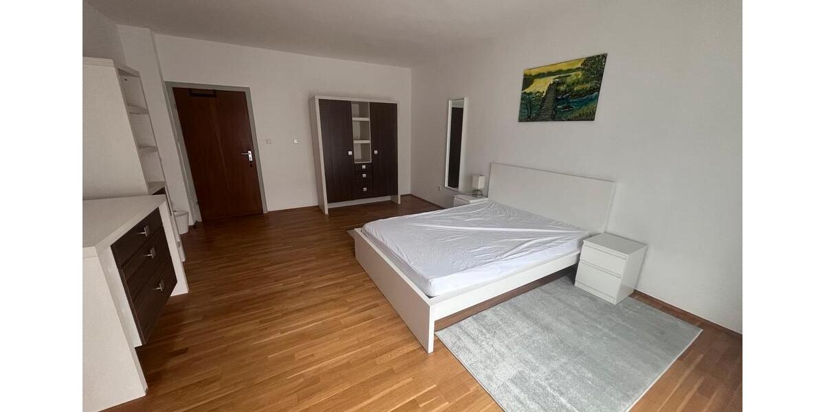 Wohnen auf Zeit Bornheim - 3 Zimmer, 23 m&sup2;, 600&euro; | Angebot:26628638