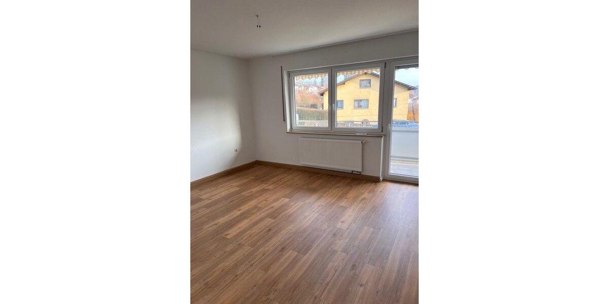 Etagenwohnung Weikersheim - 3 Zimmer, 76 m&sup2;, 620&euro; | Angebot:25053758