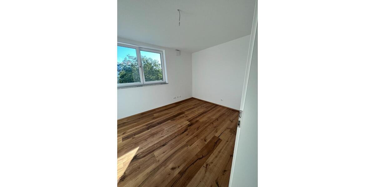 Dachgeschoßwohnung Bermatingen - 3 Zimmer, 95 m&sup2;, 1.300&euro; | Angebot:24567242