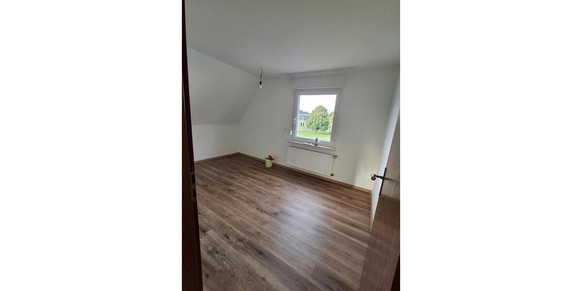 Dachgeschoßwohnung Sohren - 5 Zimmer, 115 m&sup2;, 750&euro; | Angebot:24693985