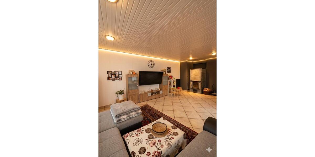 Einfamilienhaus Olpe - 9 Zimmer, 215 m&sup2;, 1.600&euro; | Angebot:26575909