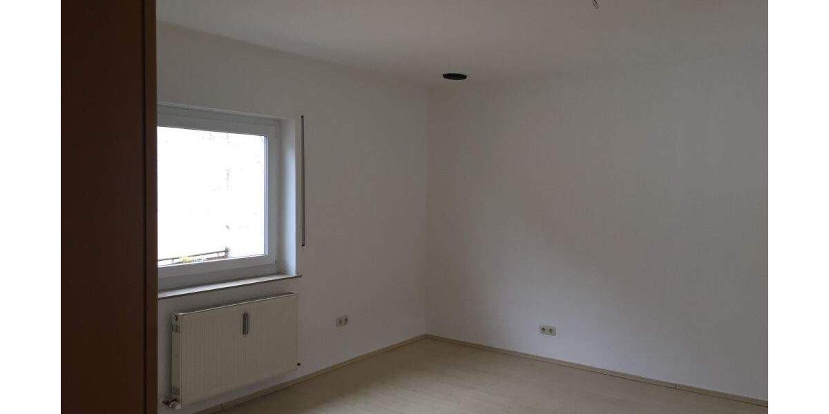 Helle und große 3,5 Zimmer-Wohnung im Zentrum von Weisendorf 3 zimmer