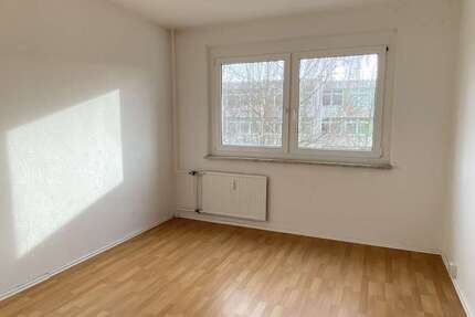 Wohnung zum Mieten in Altenburg 251,50 € 50.3 m² 2 zimmer