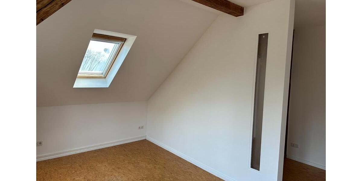 Großzügige 4-Zimmer-Wohnung mit Loft und Holzbalkendecke 4 zimmer