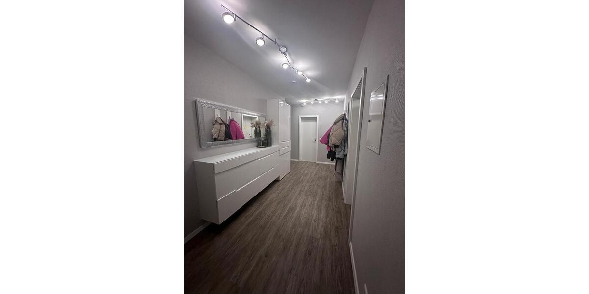 Etagenwohnung Bad Lippspringe - 3 Zimmer, 98 m&sup2;, 1.100&euro; | Angebot:25155073