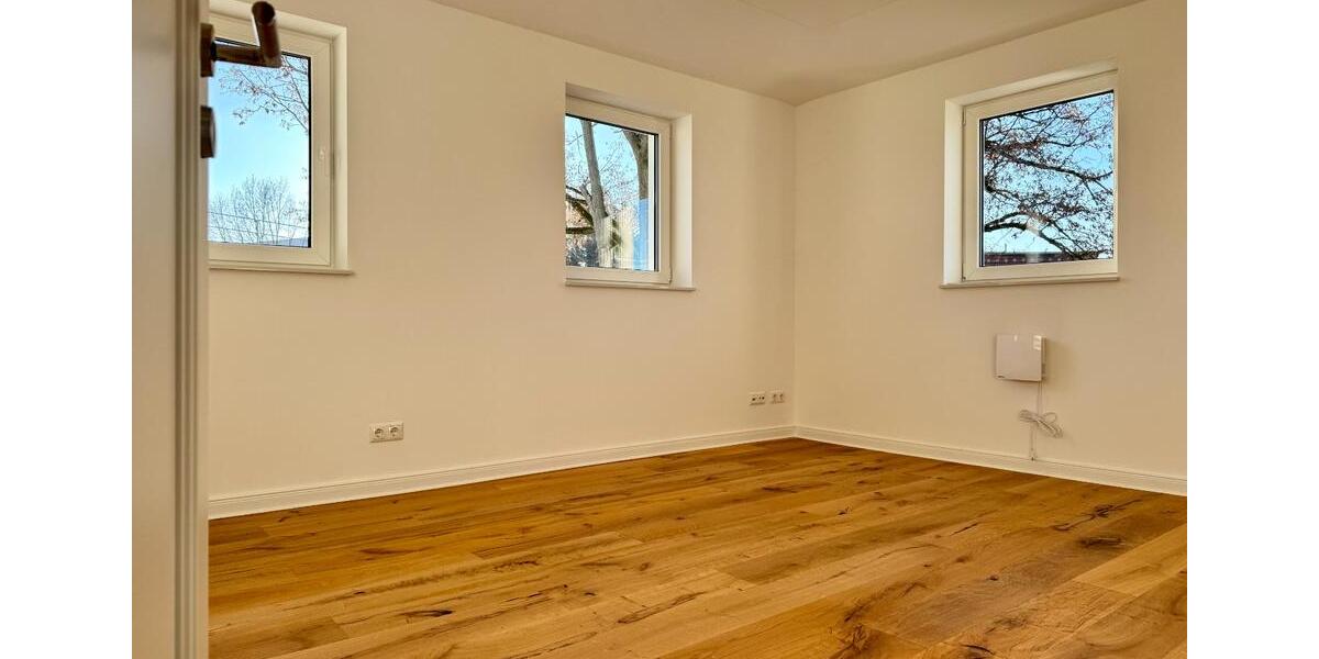 Erdgeschoßwohnung Limbach-Oberfrohna Oberfrohna - 3.5 Zimmer, 101 m&sup2;, 1.061&euro; | Angebot:24700876