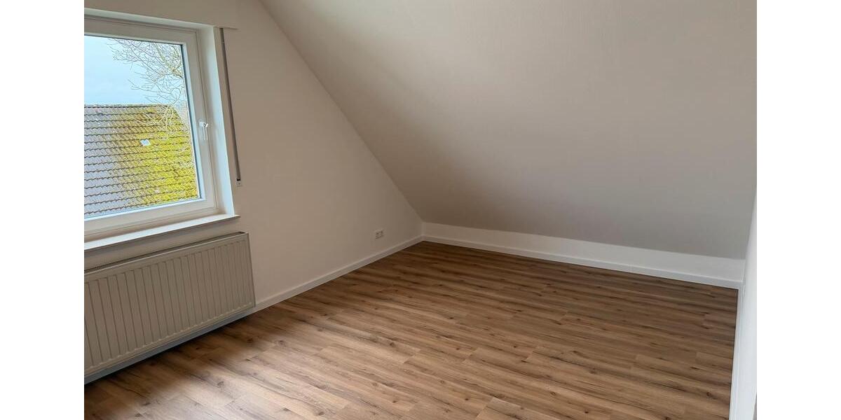 Dachgeschoßwohnung Oerlinghausen - 3 Zimmer, 59 m&sup2;, 500&euro; | Angebot:25874660