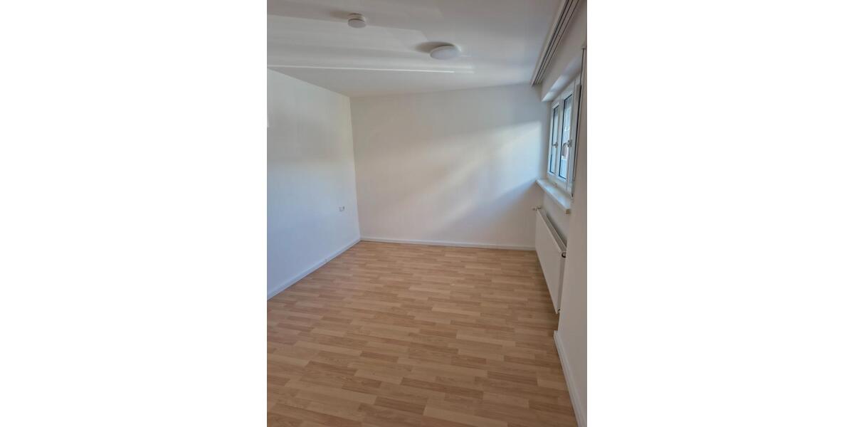 Erdgeschoßwohnung Oberboihingen - 2 Zimmer, 76 m&sup2;, 1.025&euro; | Angebot:26135992