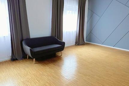 Flexibler Raum Saal zu vermieten – stunden- oder tageweise zimmer