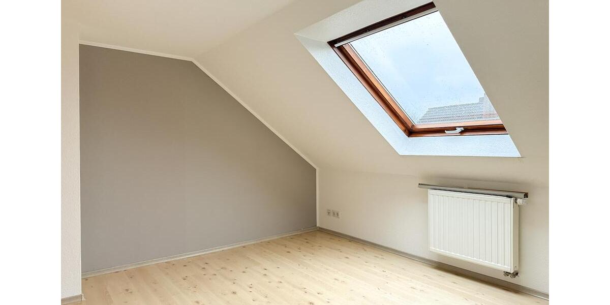 Dachgeschoßwohnung Hattingen Niederbonsfeld - 2 Zimmer, 47 m&sup2;, 376&euro; | Angebot:25648645