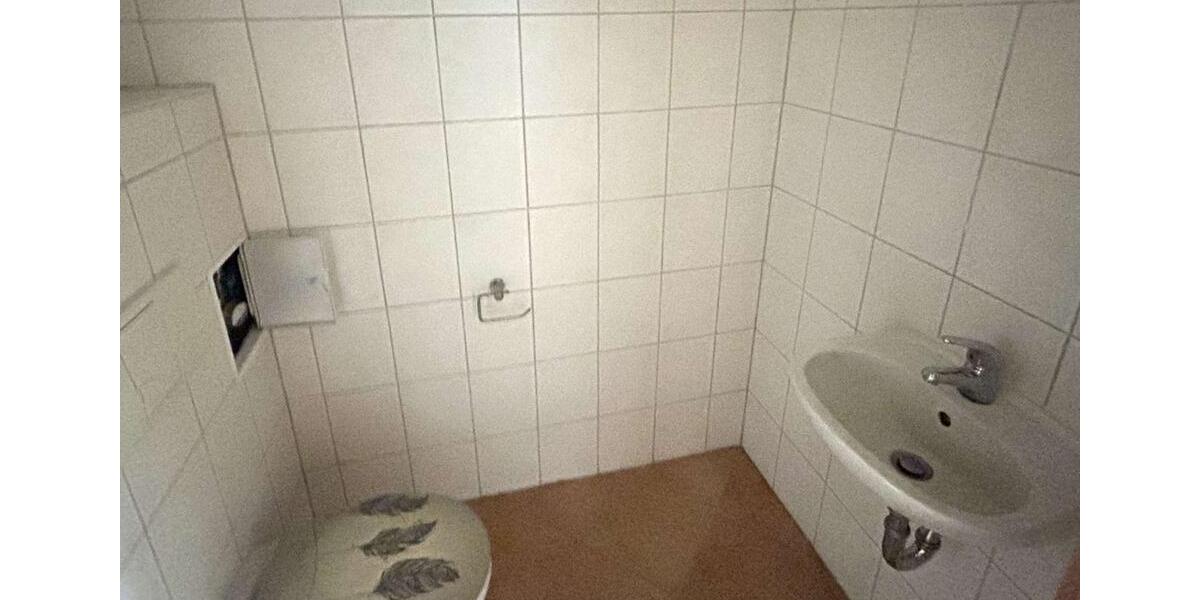 Dachgeschoßwohnung Limbach-Oberfrohna Oberfrohna - 4 Zimmer, 92 m&sup2;, 644&euro; | Angebot:26664449