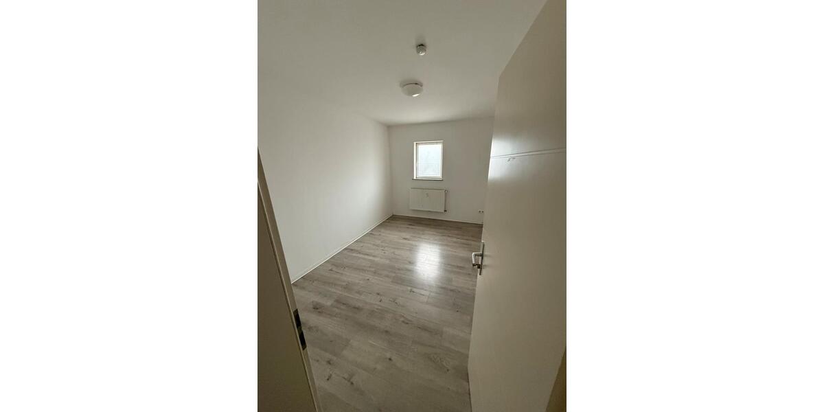 4-Zimmer-Wohnung ca. 150 m² – Küche & Bad 4 zimmer