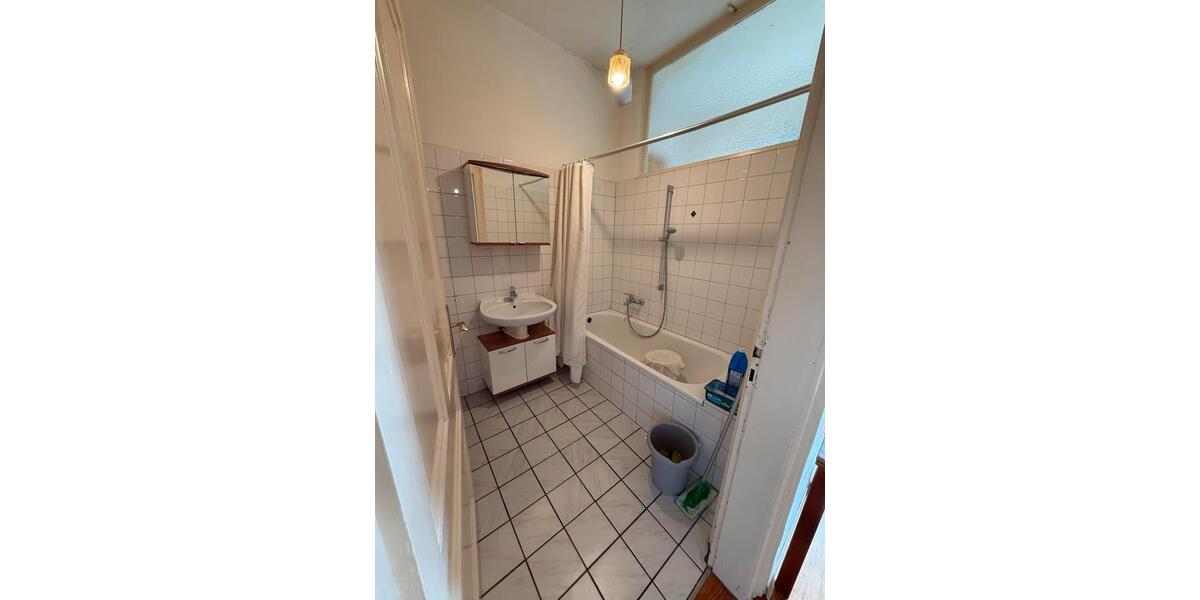 Dachgeschoßwohnung Nierstein - 1 Zimmer, 30 m&sup2;, 465&euro; | Angebot:25853672