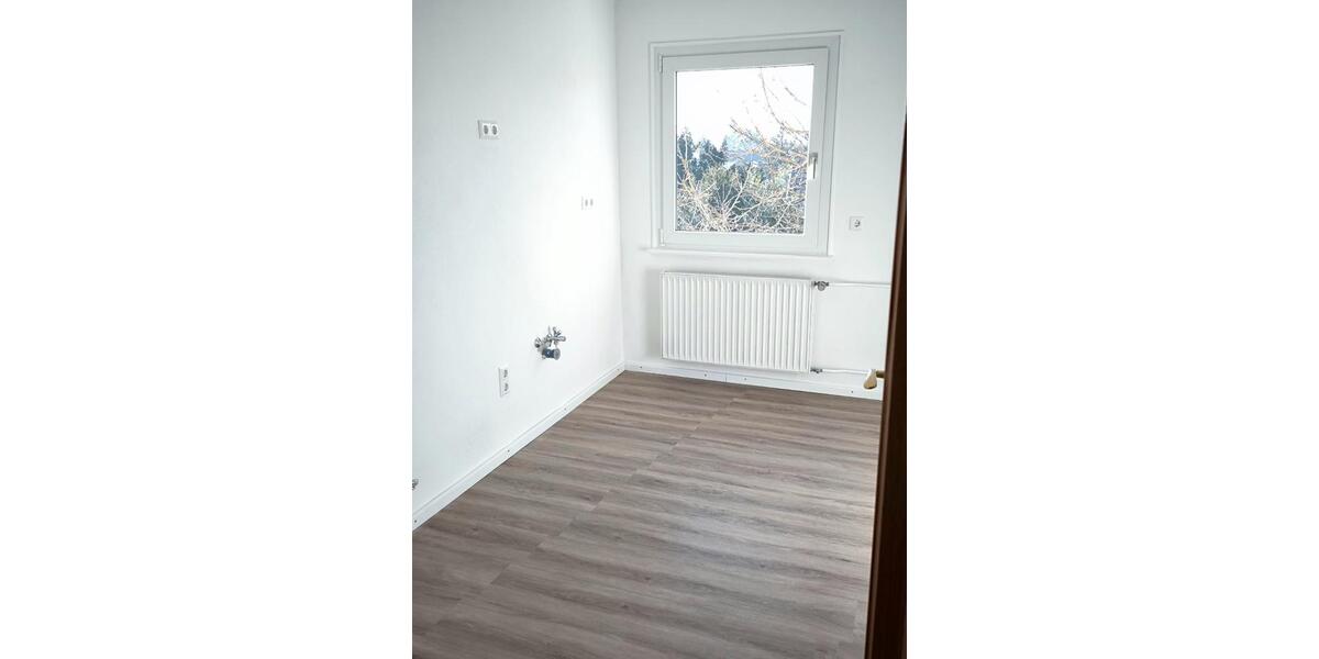 Etagenwohnung Tettnang - 6 Zimmer, 150 m&sup2;, 2.000&euro; | Angebot:26285260